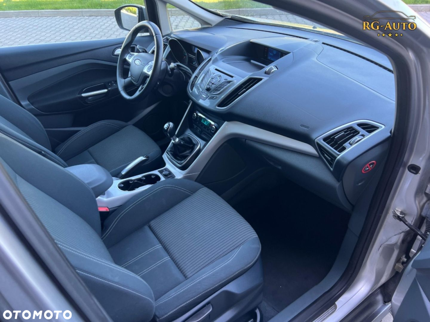 Ford Grand C-MAX - 37