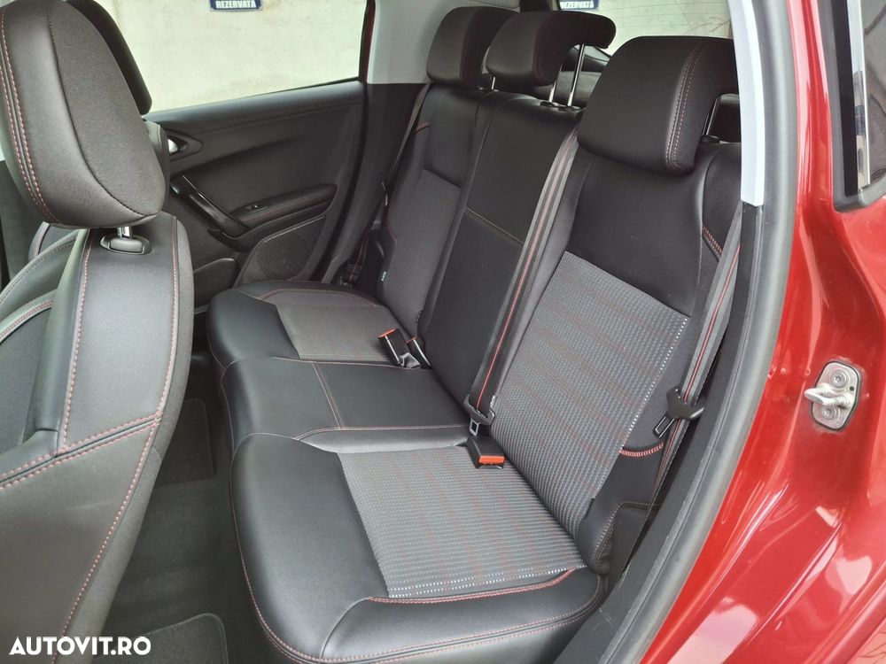 Peugeot 208 PureTech 110 Stop & Start Signature - 16