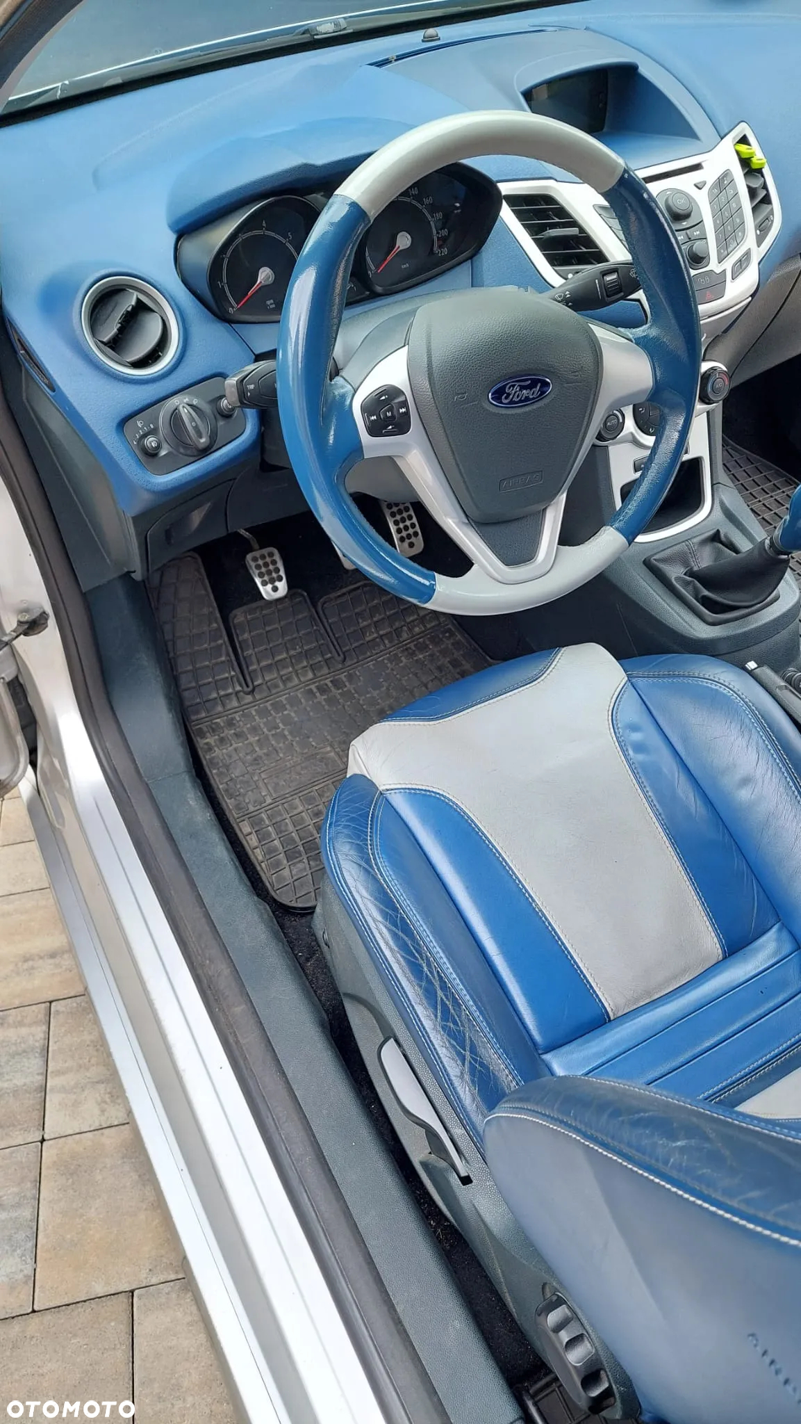 Ford Fiesta - 11
