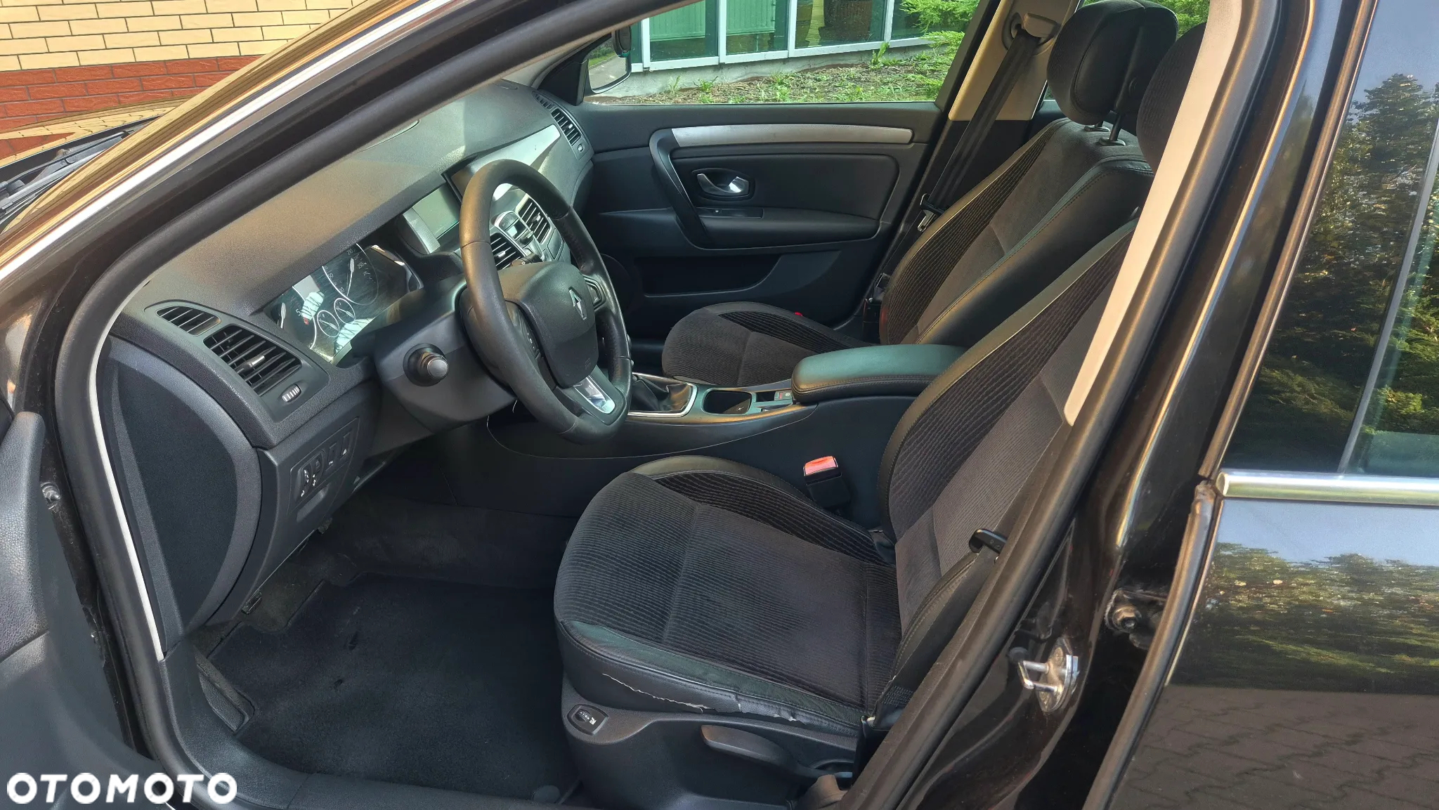 Renault Laguna Grandtour 2.0 dCi FAP Exception - 10