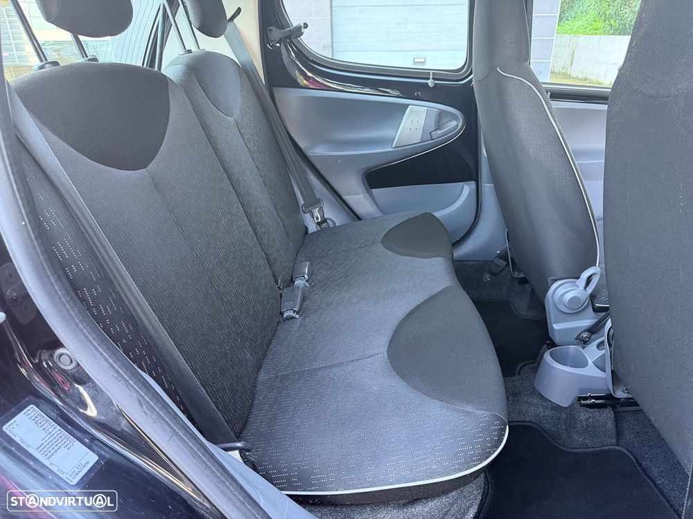 Peugeot 107 1.0 Trendy E4 - 16