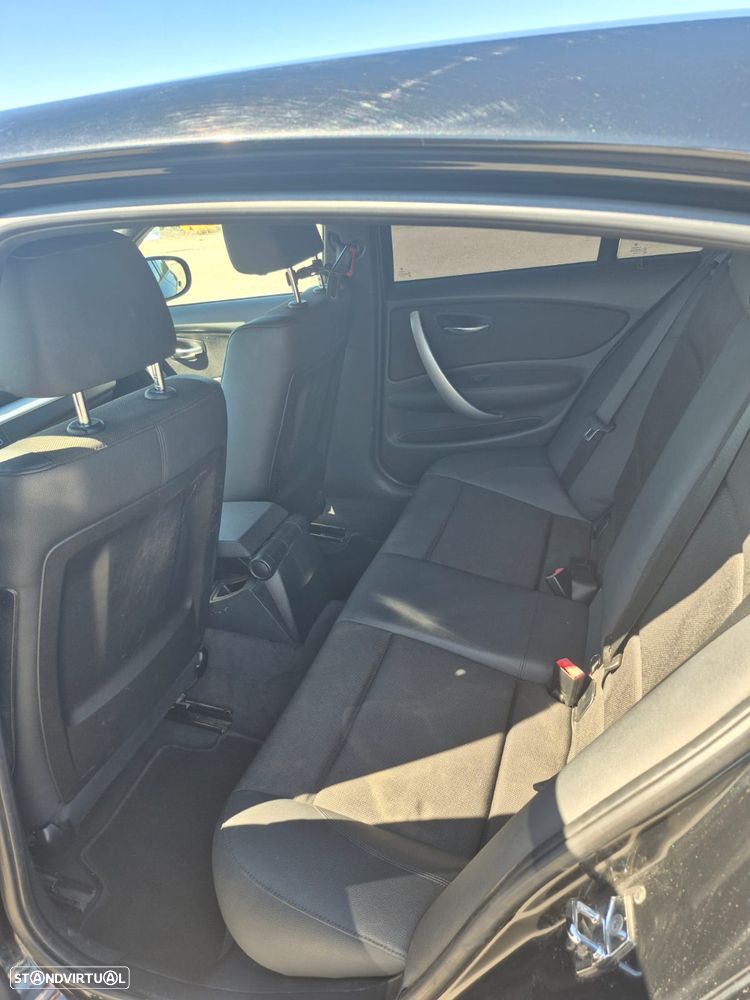 BMW 118 d Pack M - 28