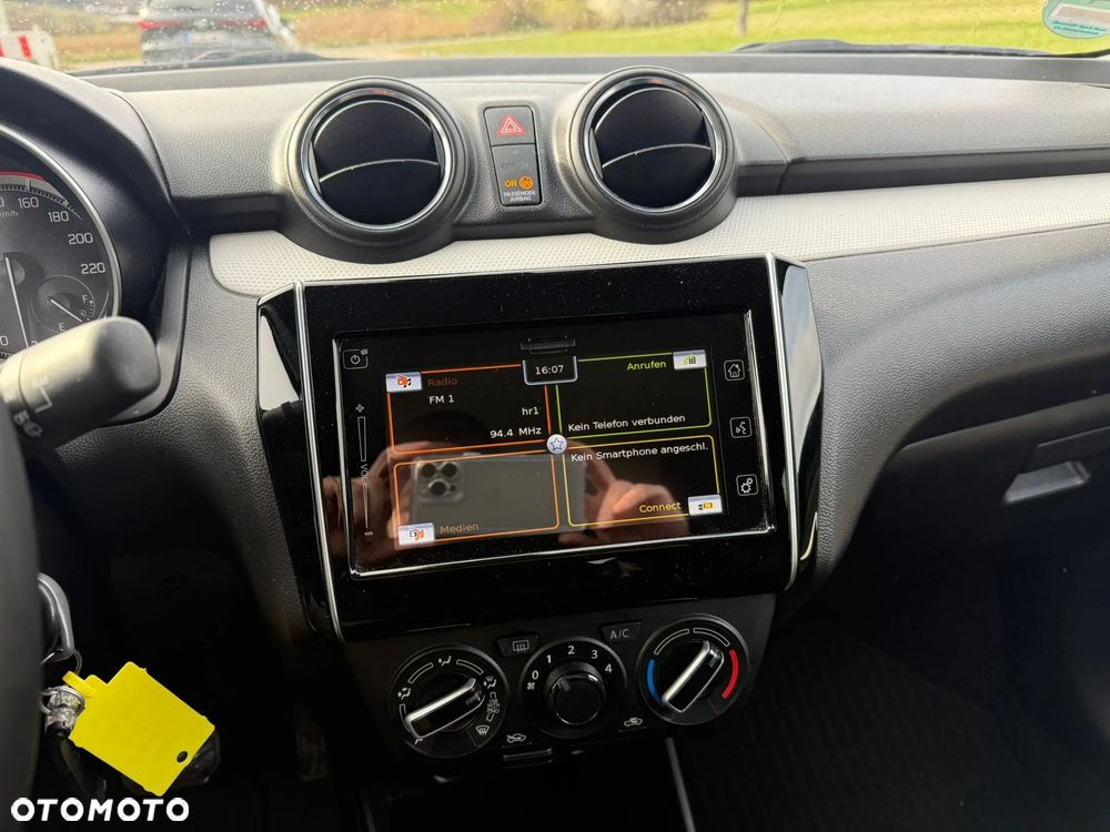 Suzuki Swift 1.2 Dualjet SHVS Premium Plus CVT - 8