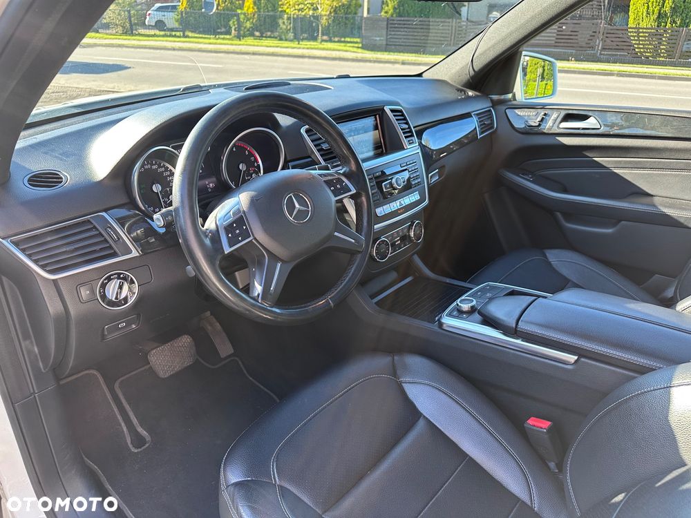 Mercedes-Benz ML 350 BlueTEC 4-Matic - 2