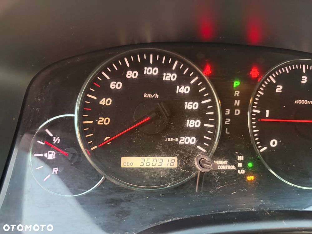 Toyota Land Cruiser - 16