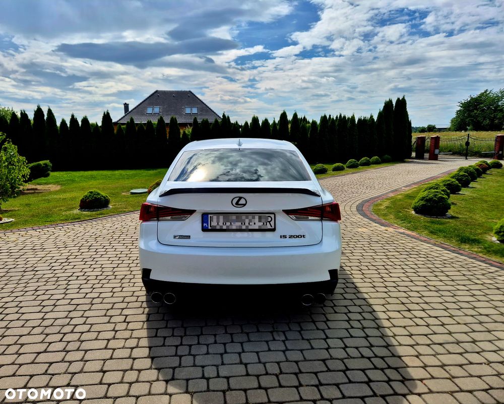 Lexus IS 200t / 300 F Sport - 4