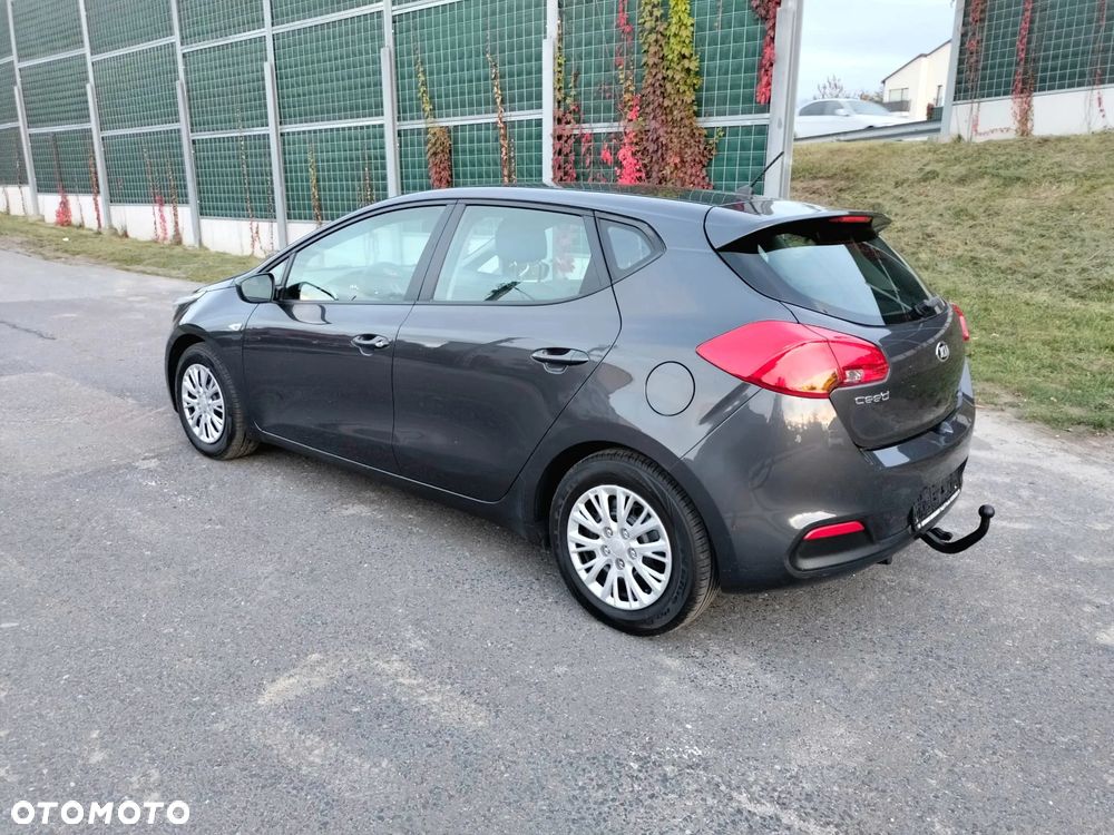 Kia Ceed - 7