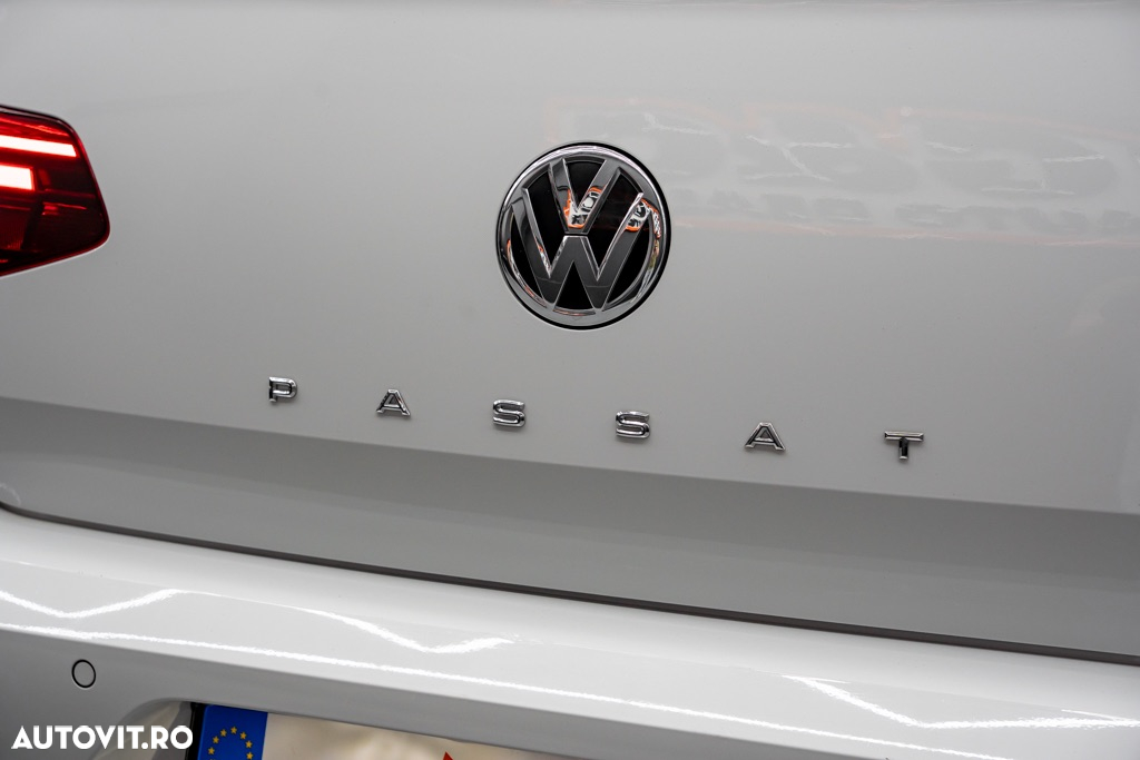 Volkswagen Passat 1.6 TDI DSG Comfortline - 27