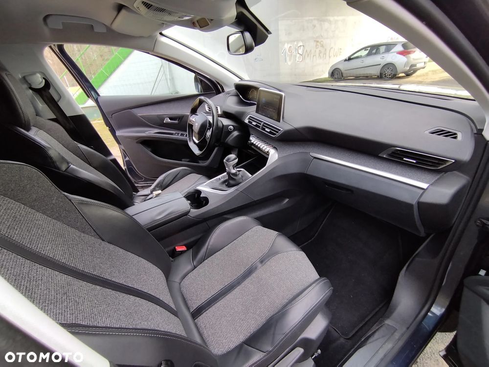 Peugeot 5008 HDI 150 Allure - 12