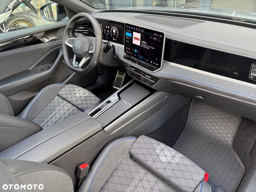 Volkswagen Passat Variant 2.0 TDI SCR R-Line Plus DSG - 19