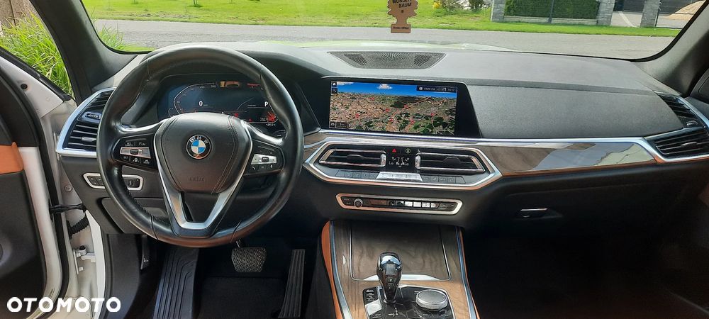 BMW X5 xDrive40i - 8