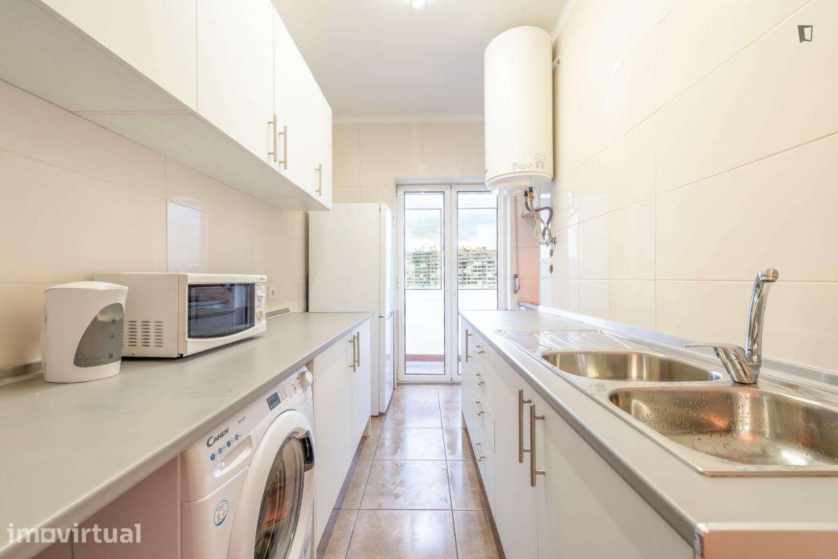 Quarto - localizado em Telheiras Lisbon - Grande imagem: 4/12