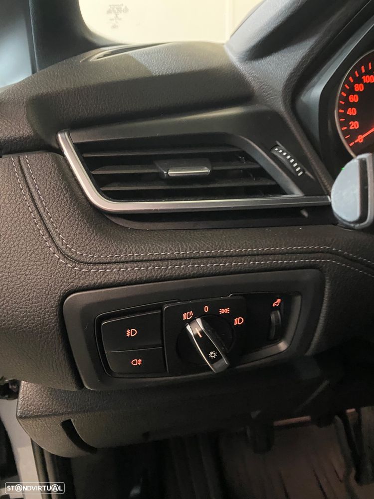 BMW 218 Active Tourer d Line Sport - 11