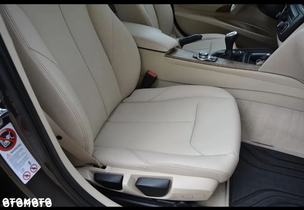 BMW Seria 3 320d Blue Performance Modern Line - 12