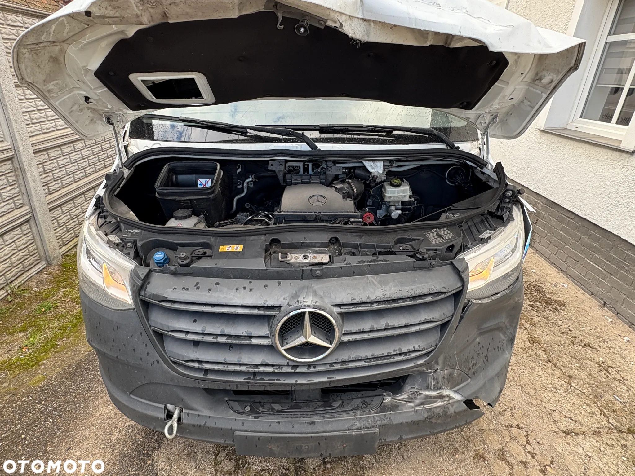 Mercedes-Benz Sprinter - 14