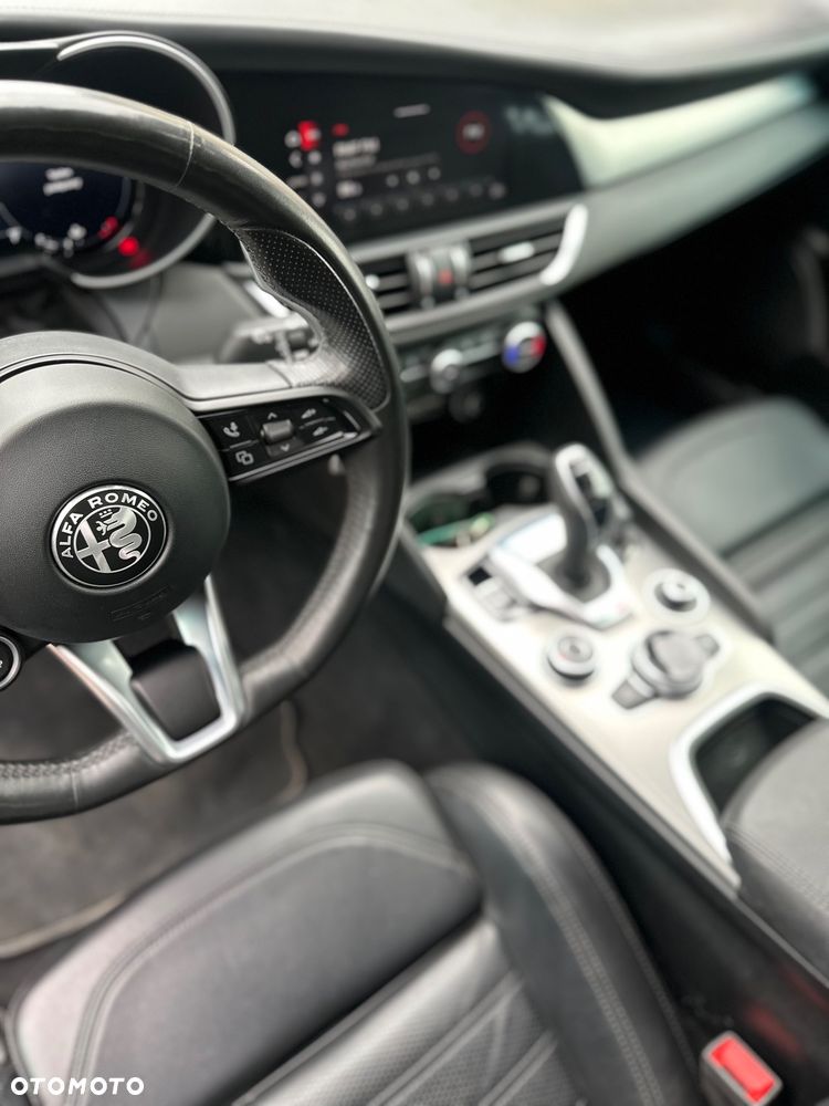 Alfa Romeo Giulia 2.0 Turbo Veloce Q4 - 5