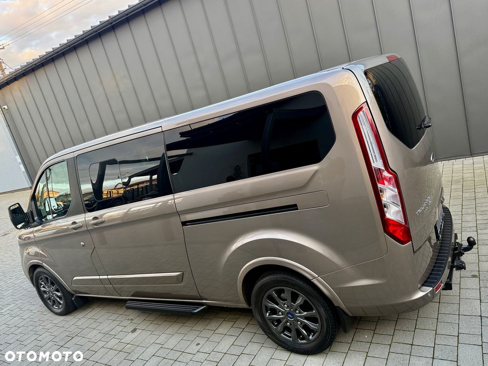 Ford Tourneo Custom - 4