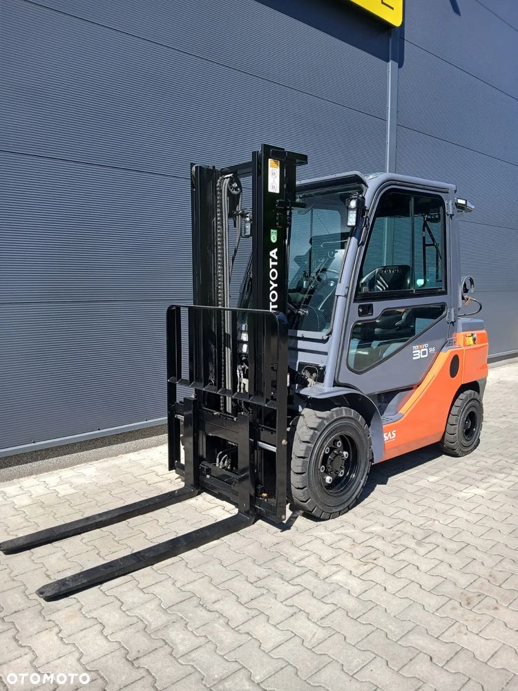 Toyota 02-8FGF30 - 4