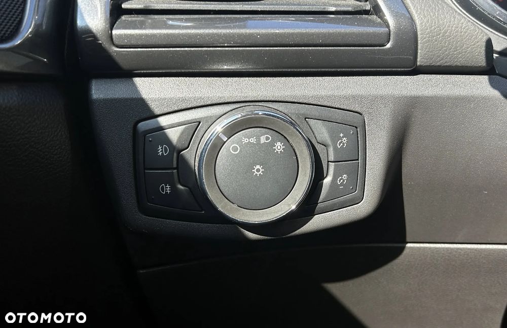 Ford Mondeo 2.0 Hybrid Titanium - 17