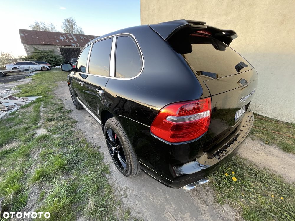 Porsche Cayenne - 6
