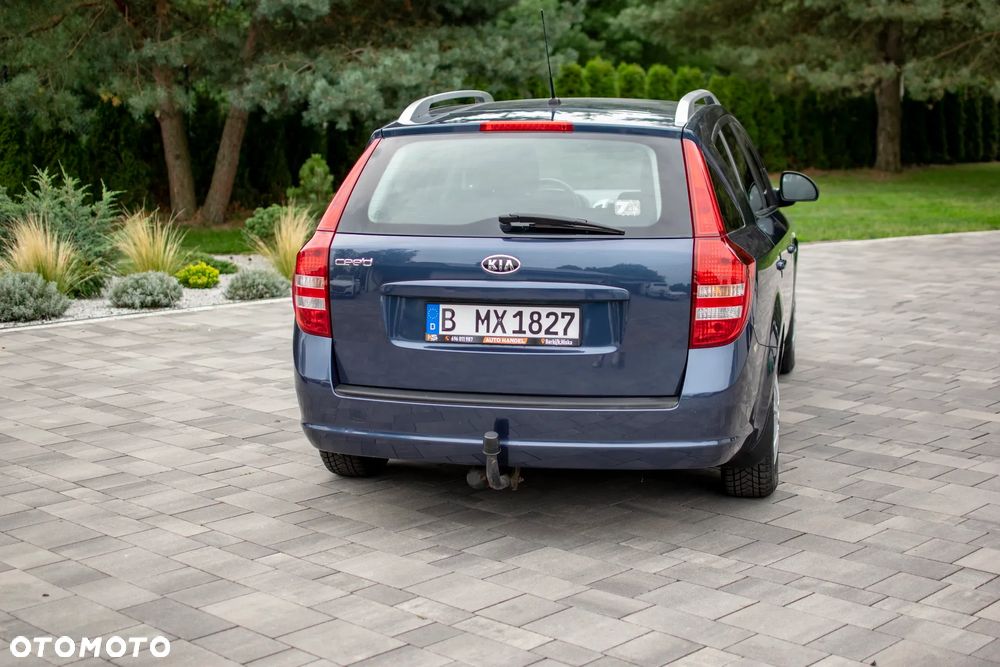 Kia Ceed - 26