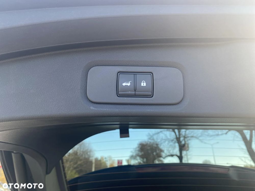 Nissan Qashqai 1.3 DIG-T MHEV Tekna+ Xtronic - 25