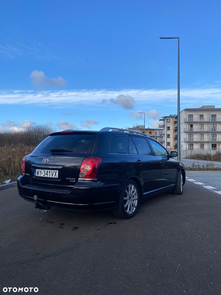 Toyota Avensis - 9