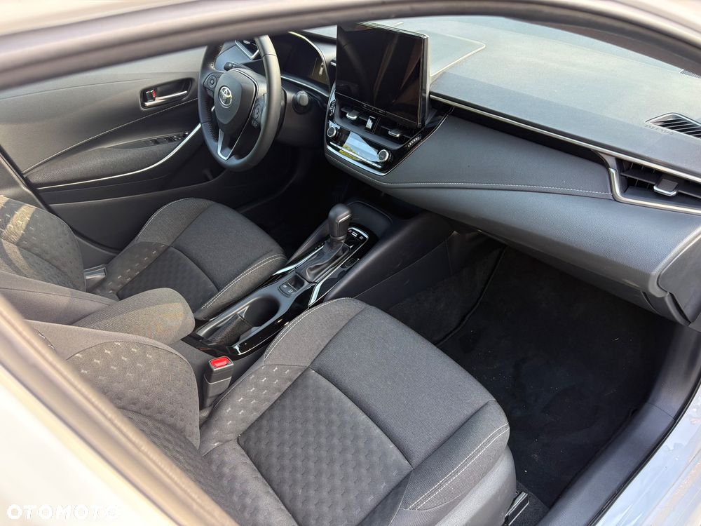 Toyota Corolla 1.8 Hybrid Comfort - 16