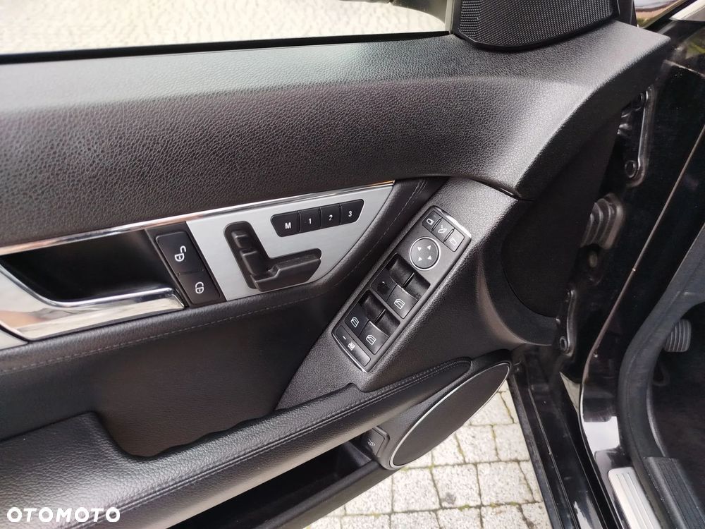 Mercedes-Benz Klasa C 350 7G-TRONIC Avantgarde - 22