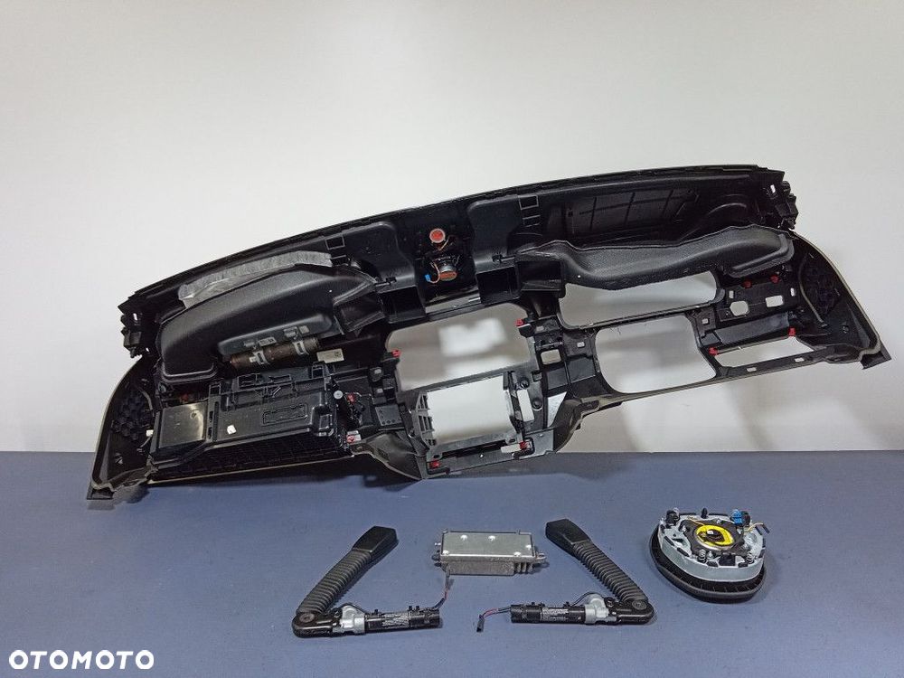 BMW 5 F11 F10 DESKA ROZDZIELCZA KONSOLA AIRBAG PODUSZKI EU - 2