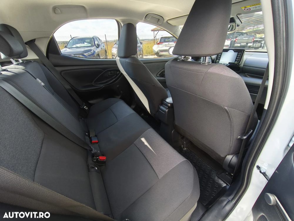 Toyota Yaris 1.5 VVT-i HSD Active - 7