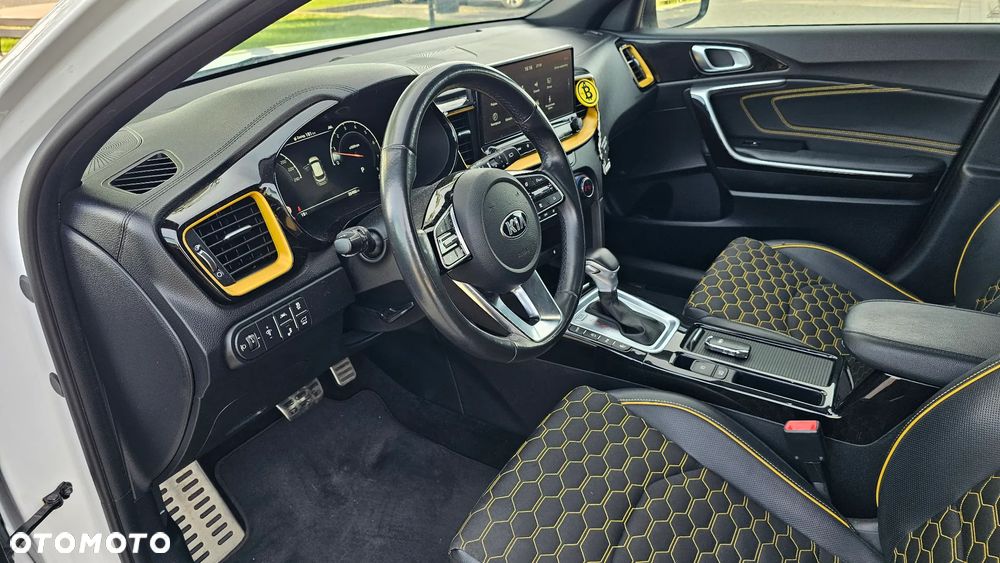 Kia XCeed 1.4 T-GDI OPF DCT7 PLATINUM EDITION - 17