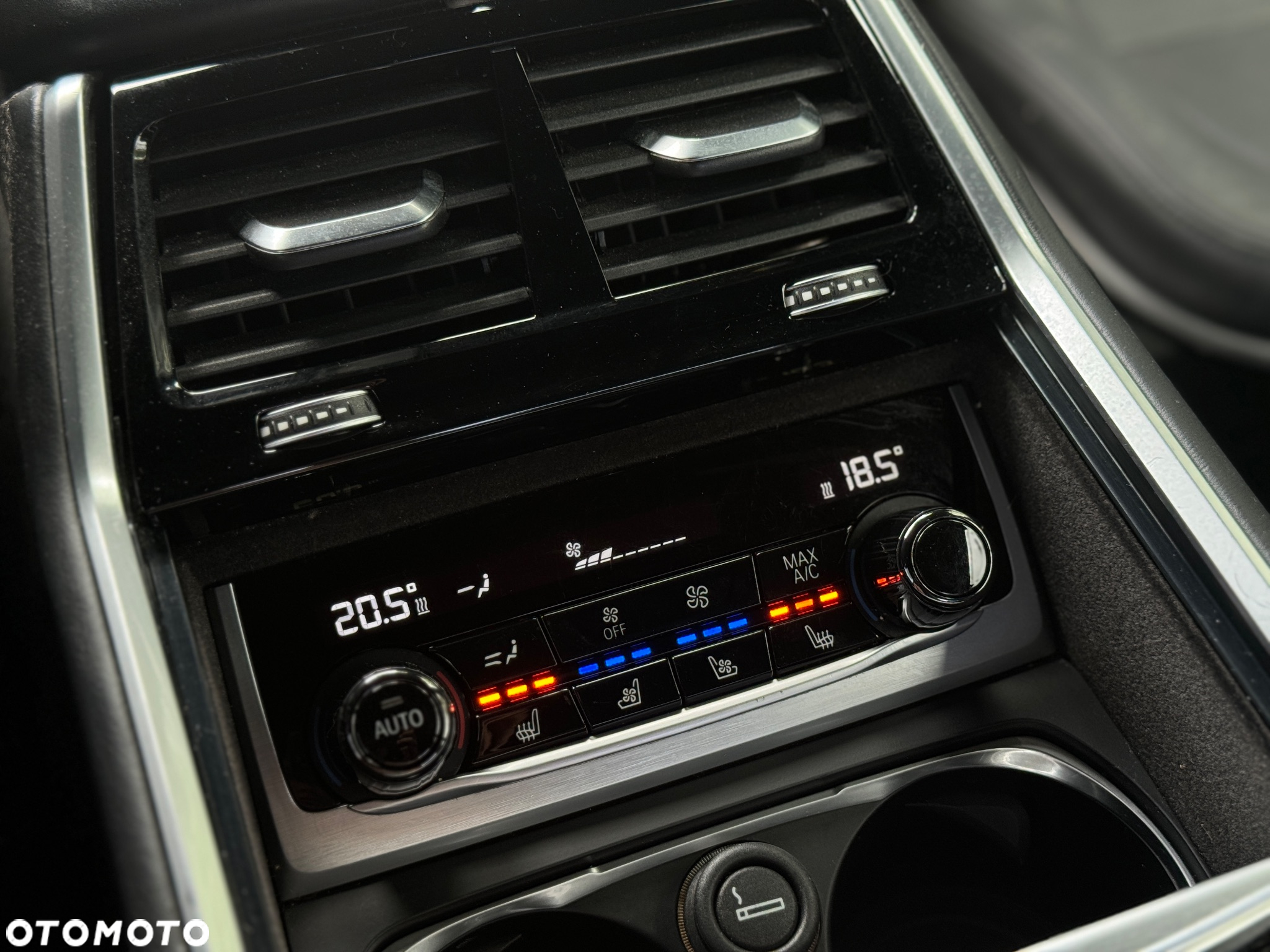BMW Seria 7 750Li - 23
