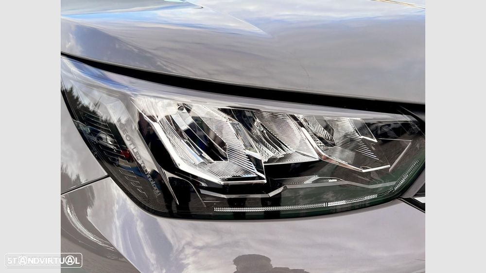 Peugeot 2008 1.2 Hybrid Allure e-DCS6 - 8