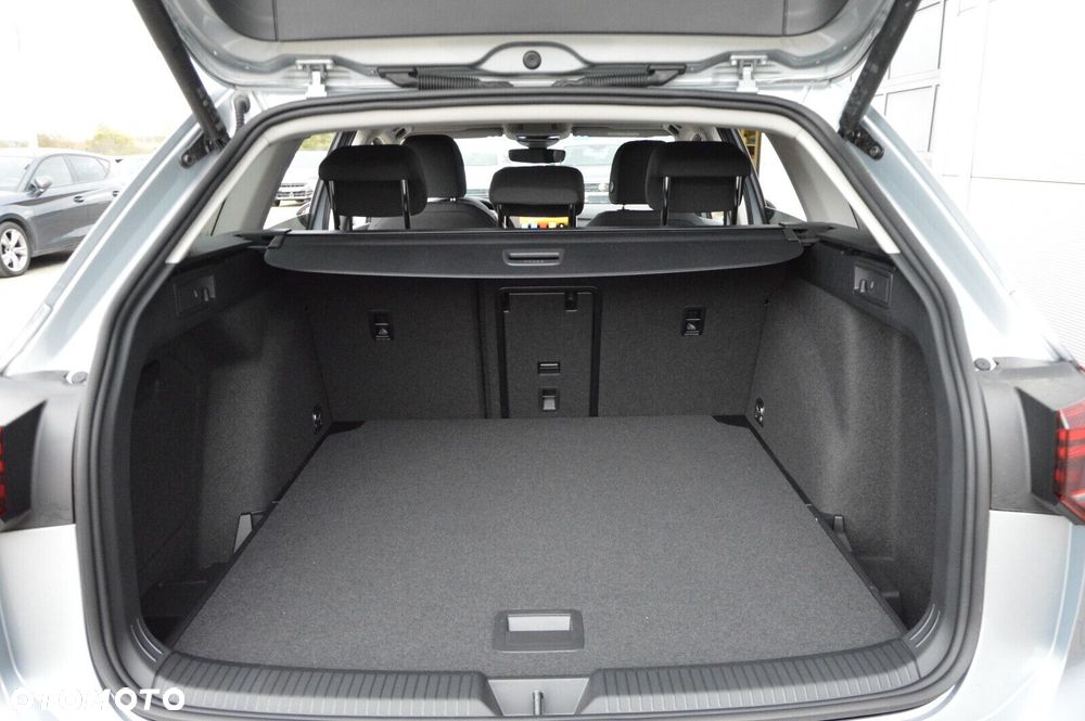 Volkswagen Golf Variant 1.5 eTSI mHEV Life Plus DSG - 20