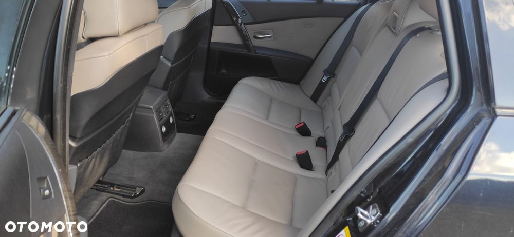BMW Seria 5 - 13