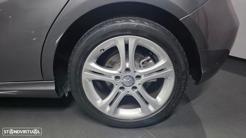 Mercedes-Benz A 180 CDi BE Urban Aut. - 24