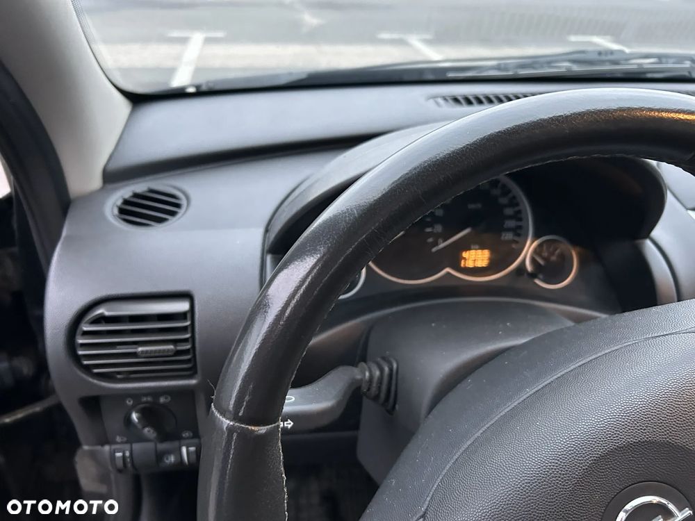 Opel Corsa - 18