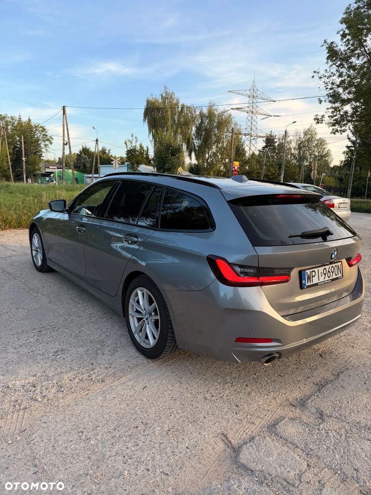 BMW Seria 3 318i - 5