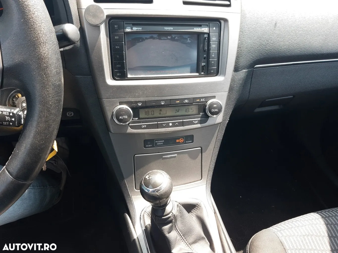 Toyota Avensis Combi 2.0 D-4D Edition - 10
