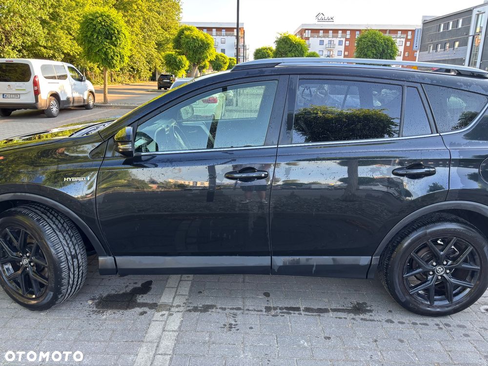 Toyota RAV4 Hybrid Premium 4x4 - 5