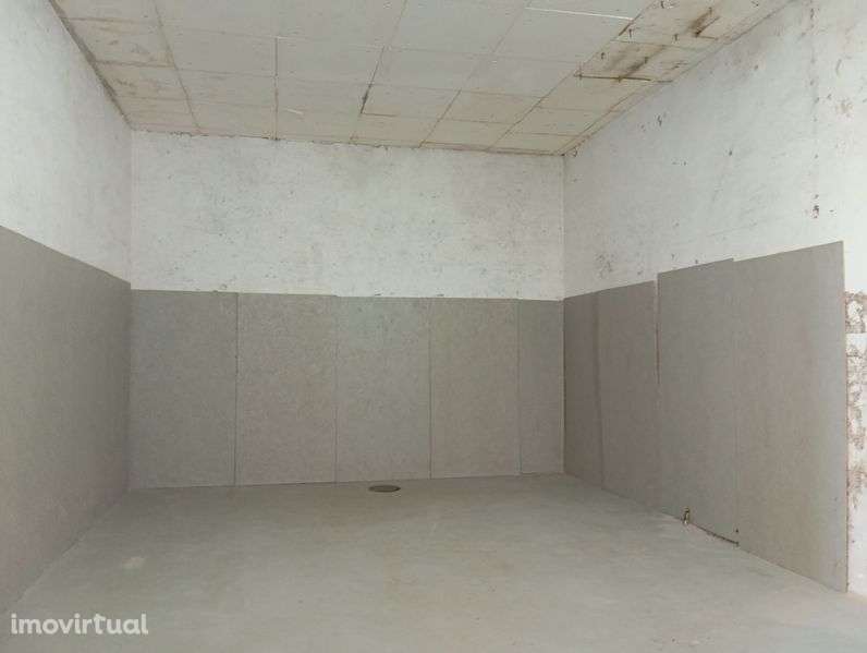 Armazém para Arrumos 54 m2 - Grande imagem: 2/8