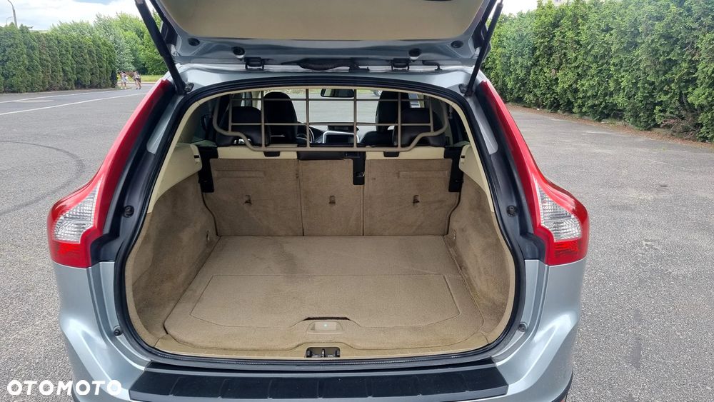 Volvo XC 60 2.4D DRIVe Summum - 6
