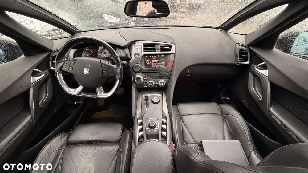 Citroën DS5 Hybrid4 EGS6 SportChic - 8