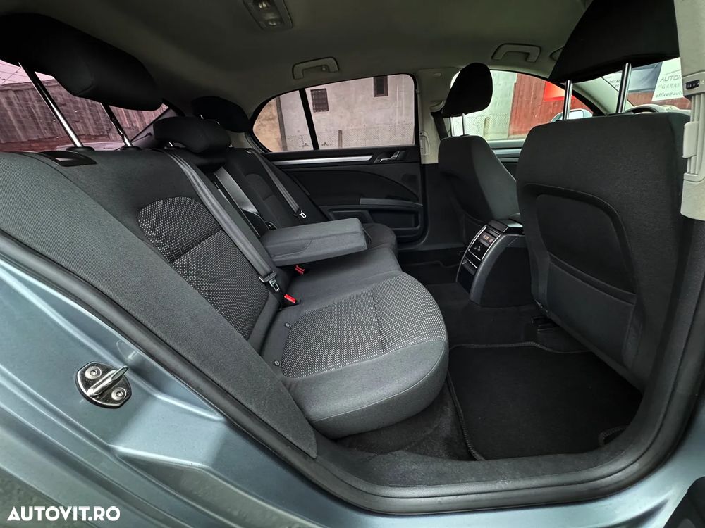 Skoda Superb 2.0 TDI DPF Elegance - 7