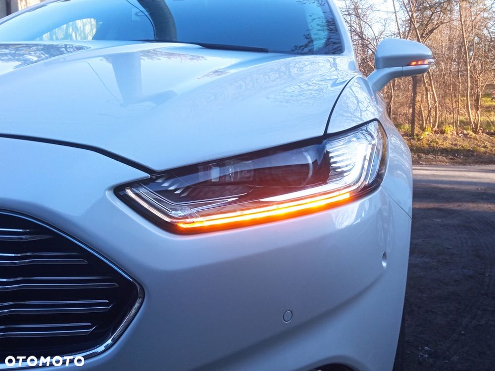 Ford Mondeo 2.0 TDCi STart-Stopp Titanium - 39