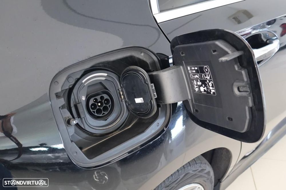 Mercedes-Benz A 250 e 8G-DCT AMG Line Advanced Plus - 14