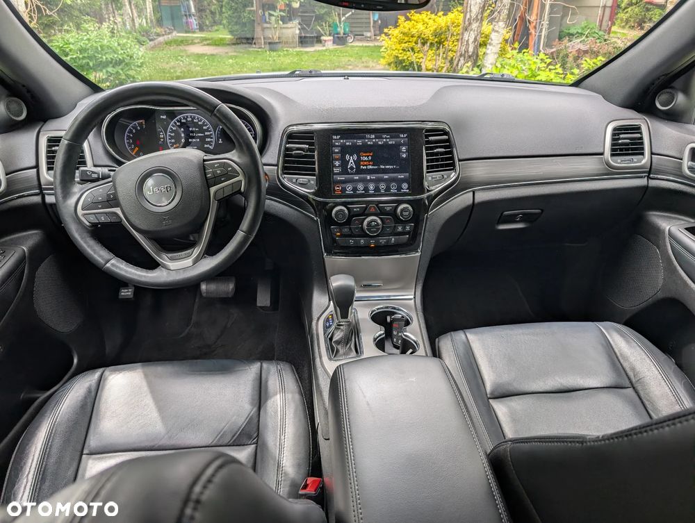 Jeep Grand Cherokee - 11