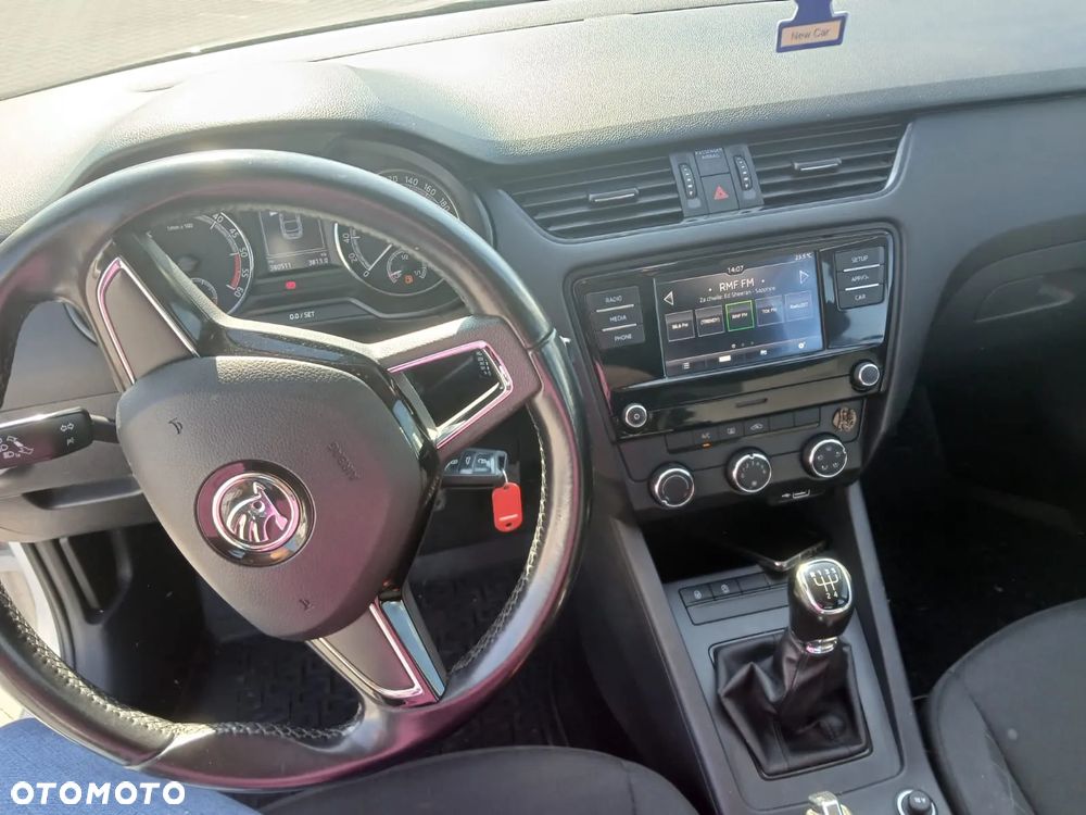 Skoda Octavia ver-1-6-tdi-ambition - 15