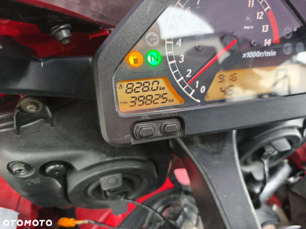 Honda CBR - 35